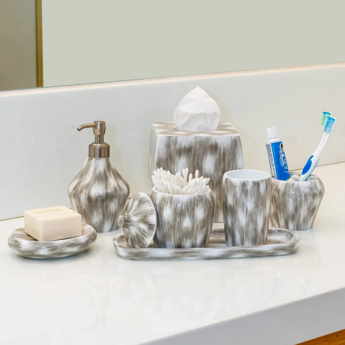 BRUSH STROKES CANISTER