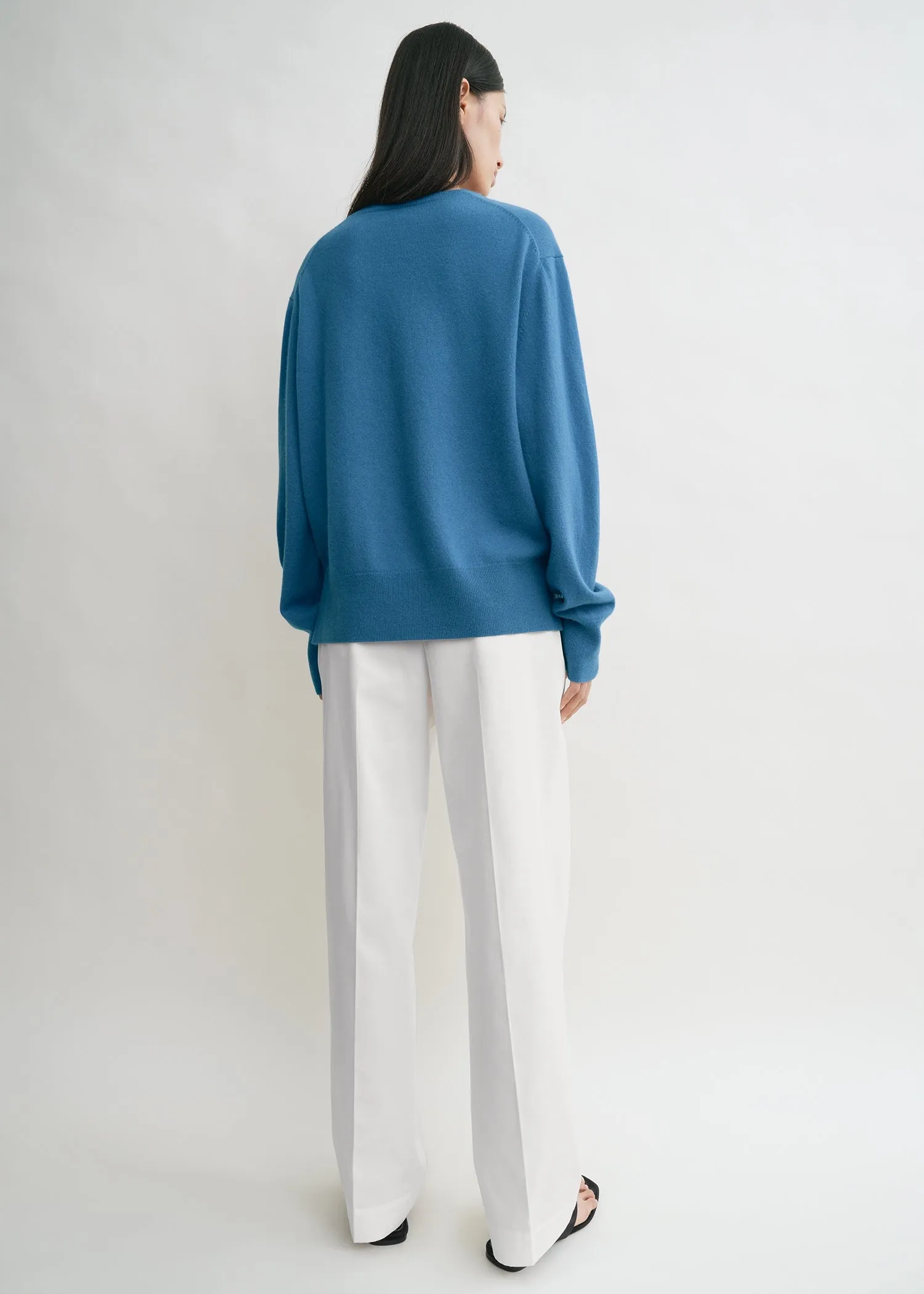 Crew-neck cashmere knit azure