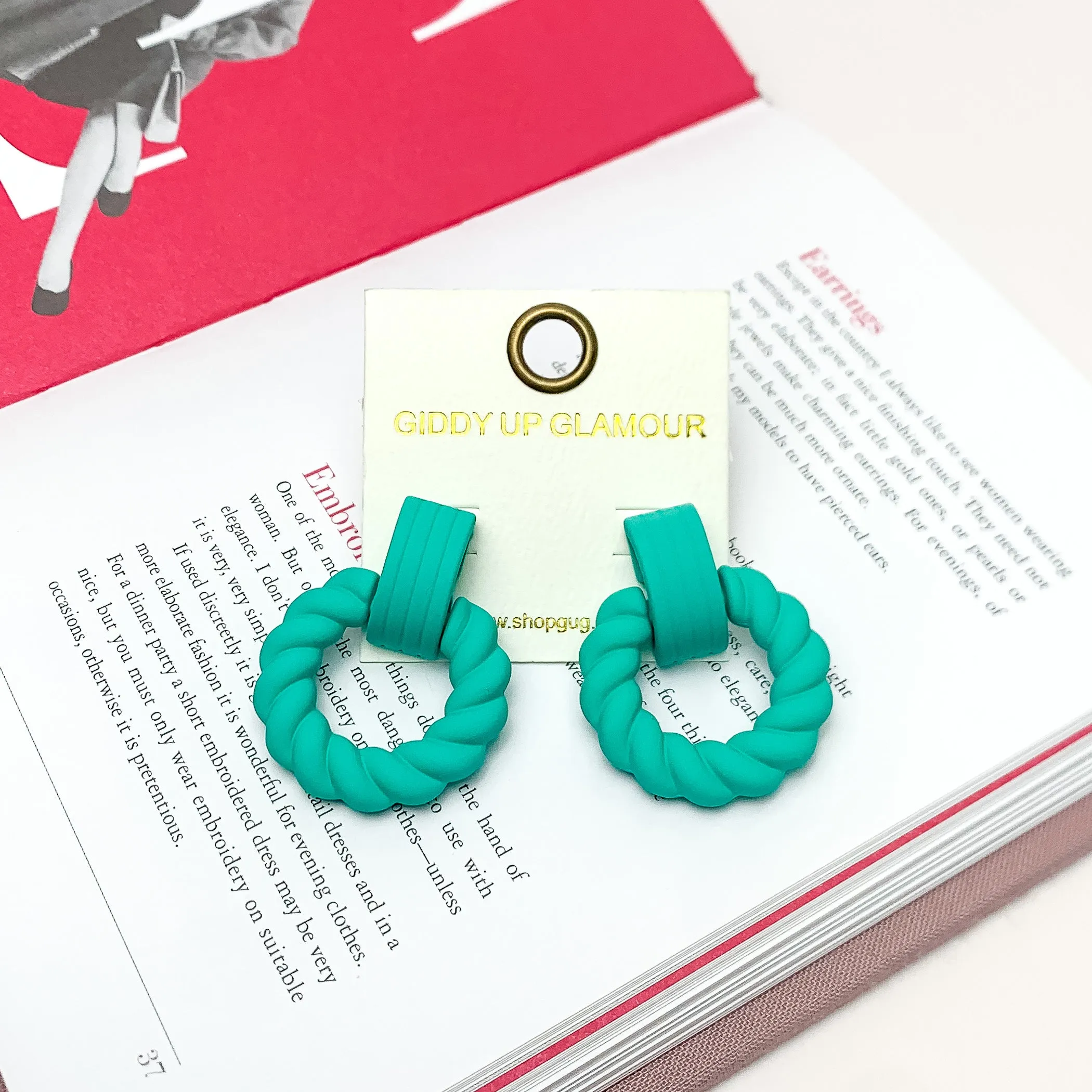 Made to Party Twisted Circle Earrings in Mint Green