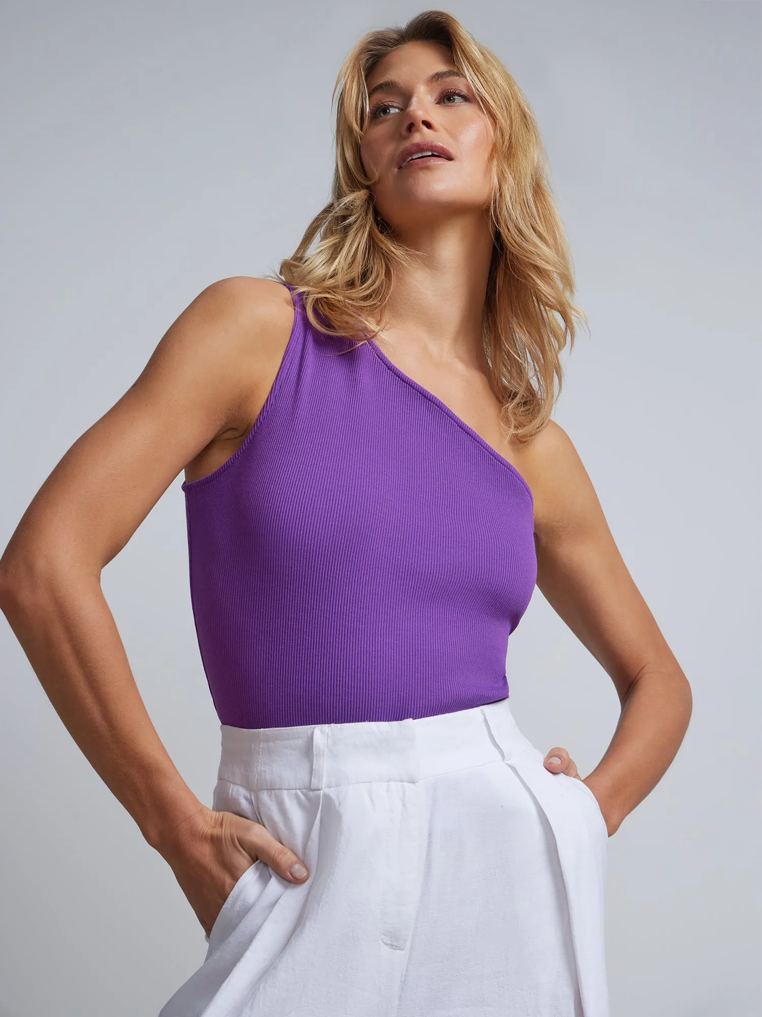One-Shoulder Ribbed Tee