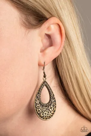 Paparazzi Earring ~ Organically Opulent - Brass