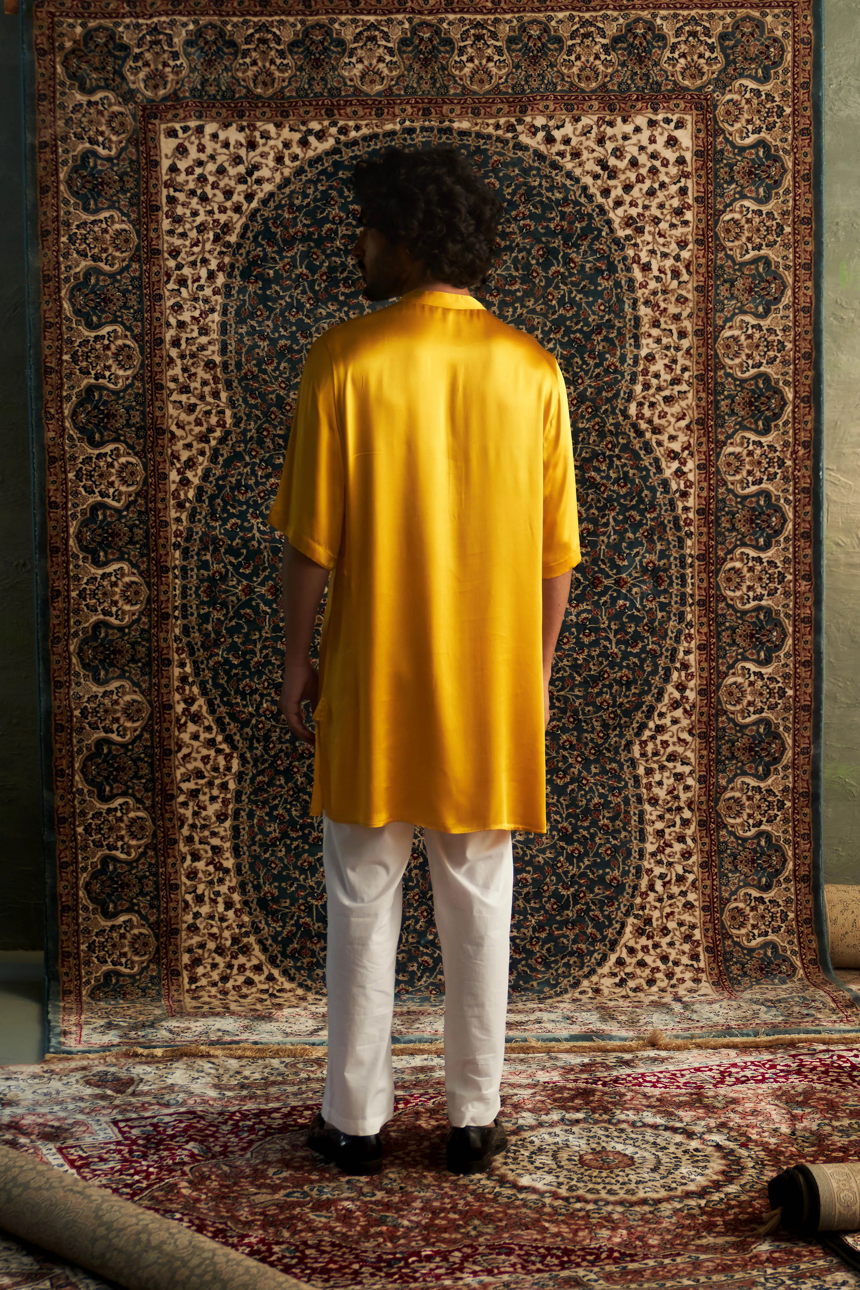 Prarambh Embroidered Short Sleeve Kurta
