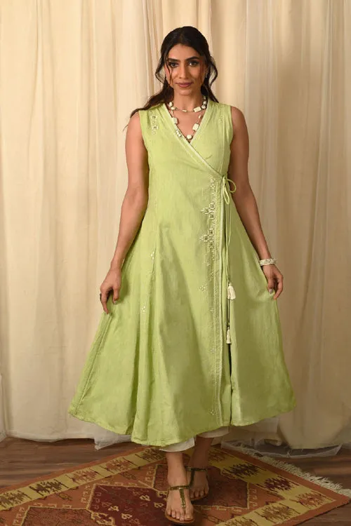 Rangsutra Baori Green Hand Embroidered Sleeveless Kurta Cum Dress